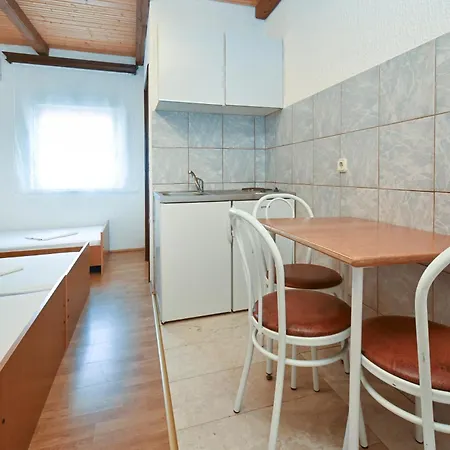 4305a * Biograd Na Moru