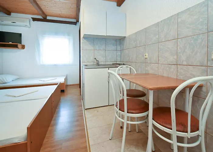 4305a * Biograd Na Moru